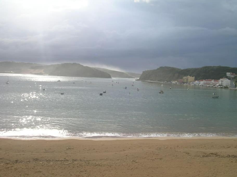 Apartamento Em Frente A Praia 圣马蒂纽·杜·波特 外观 照片