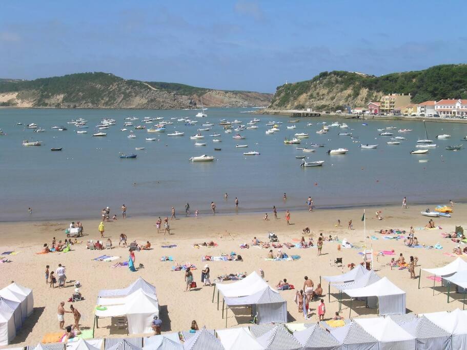 Apartamento Em Frente A Praia 圣马蒂纽·杜·波特 外观 照片